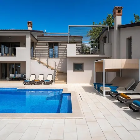 Villa Rotonda By Briskva