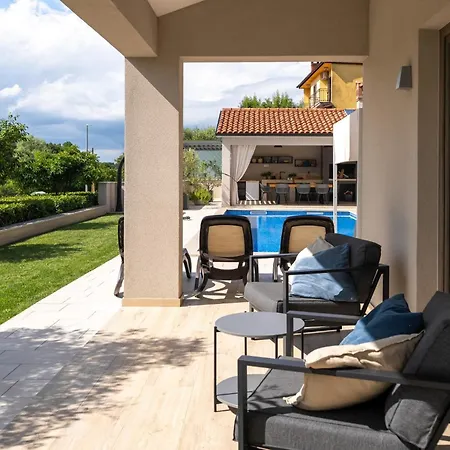 Rotonda By Briskva Villa Pazin