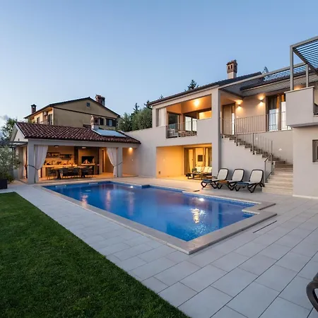 Rotonda By Briskva *